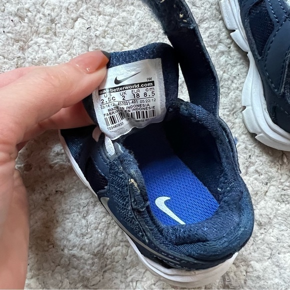 Nike Baby Navy Blue and White Fusion ST 2 Trainers Size 2.5C - Picture 10 of 11